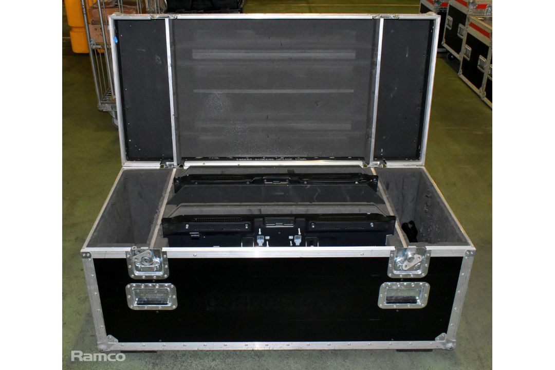 2x LG 32LM620T 32 inch 3D LED TVs in flight case - case dimensions: L 1230 x W 600 x H 550mm - Image 1 of 8