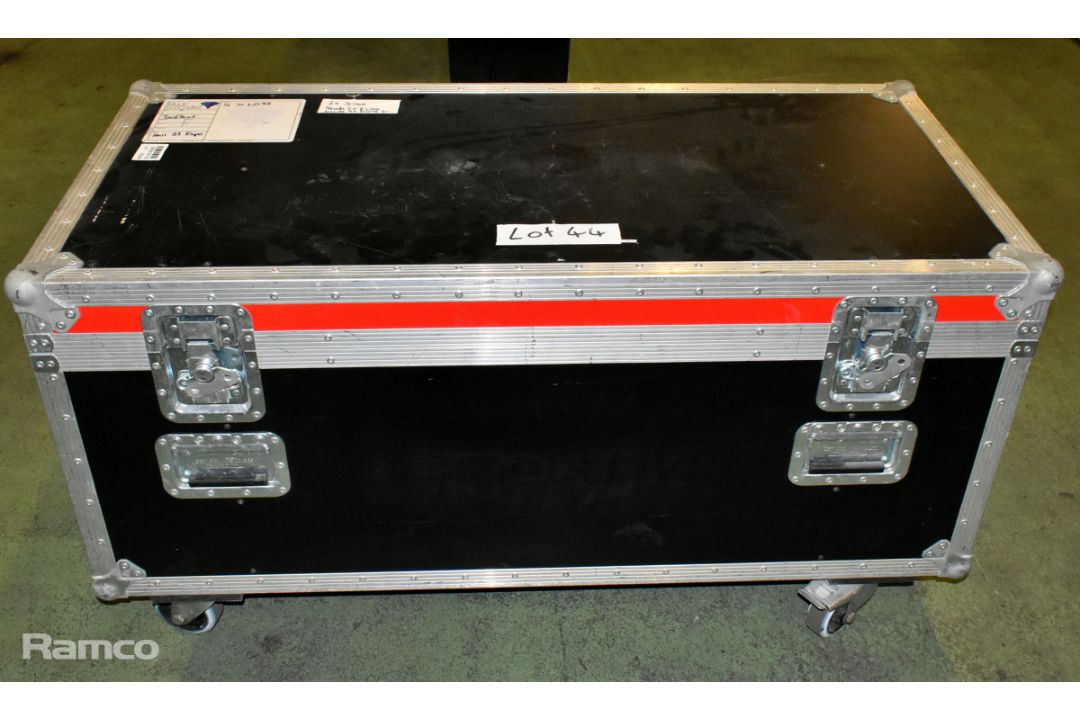 2x LG 32LM620T 32 inch 3D LED TVs in flight case - case dimensions: L 1230 x W 600 x H 660mm - Image 7 of 8