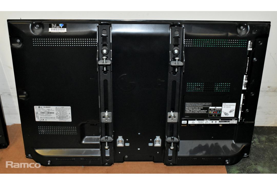 2x LG 32LM620T 32 inch 3D LED TVs in flight case - case dimensions: L 1230 x W 600 x H 660mm - Image 3 of 8