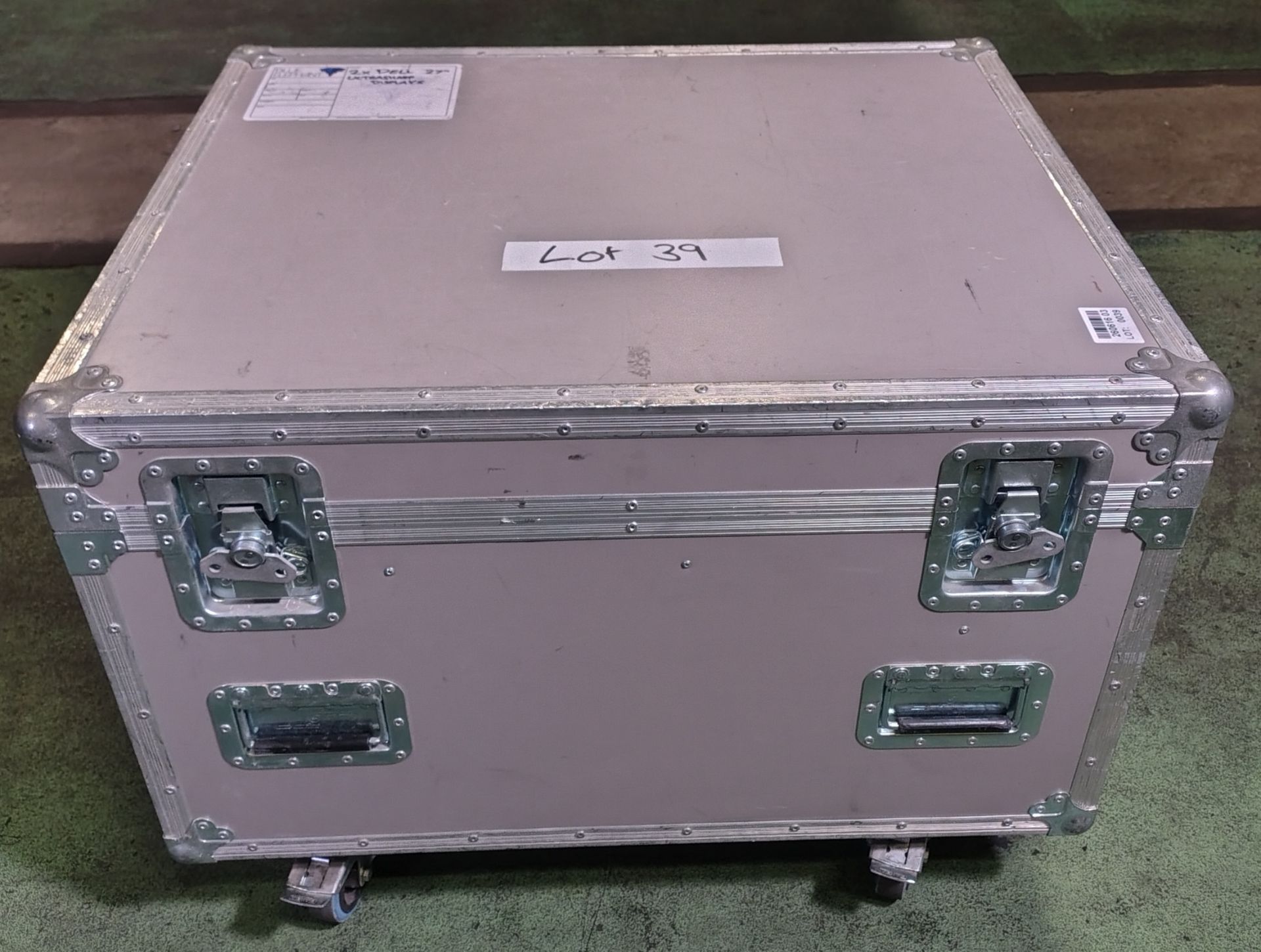 2x Dell Ultrasharp U2713HMt 27 inch monitors in flight case