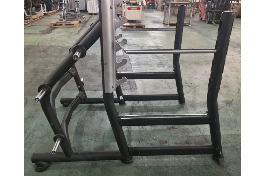 Matrix half rack/squat rack - W 1600 x D 1850 x H 2230mm - Image 5 of 10