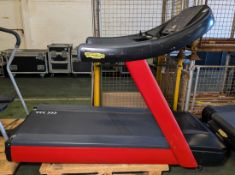 TechnoGym Run Now 700 treadmill - L 2180 x W 950 x H 1600mm