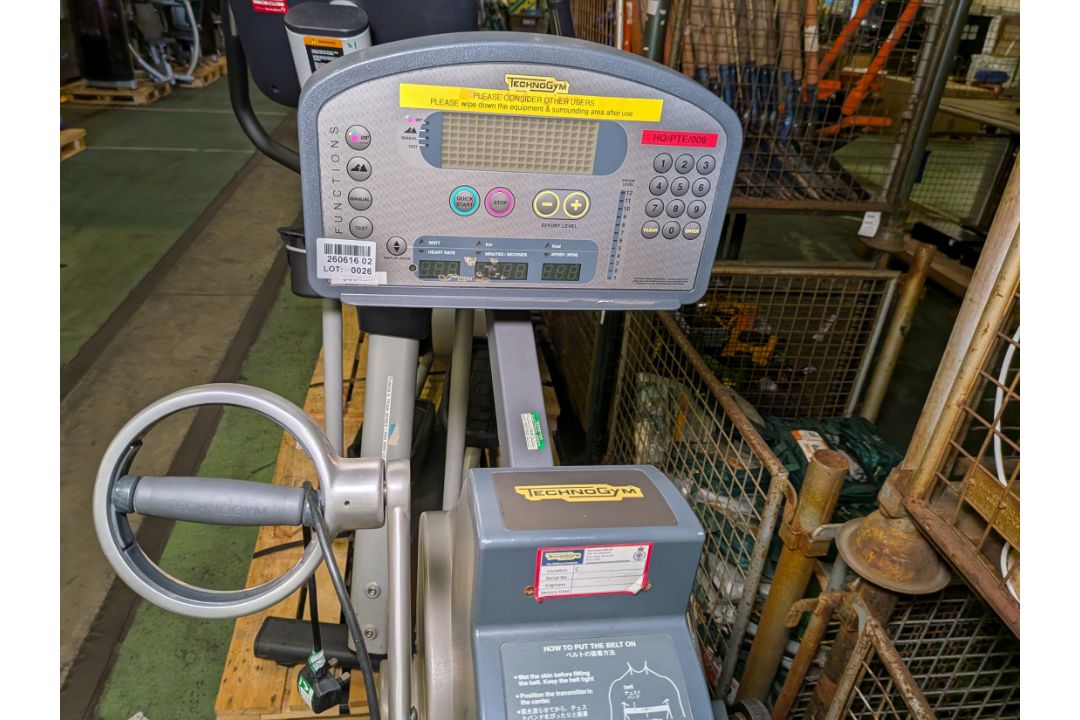 Technogym Top 600 XT Pro upper-body ergometer exercise bike - W 650 x D 1400 x H 1530mm - Image 3 of 6