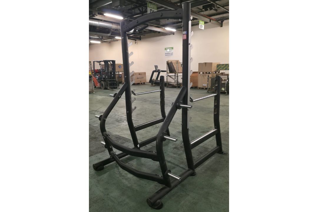 Matrix half rack/squat rack - W 1600 x D 1850 x H 2230mm - Image 4 of 10