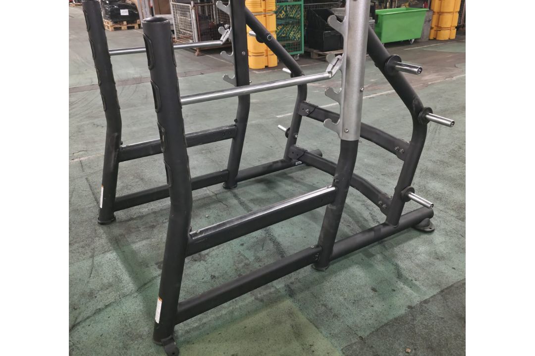 Matrix half rack/squat rack - W 1600 x D 1850 x H 2230mm - Image 7 of 10