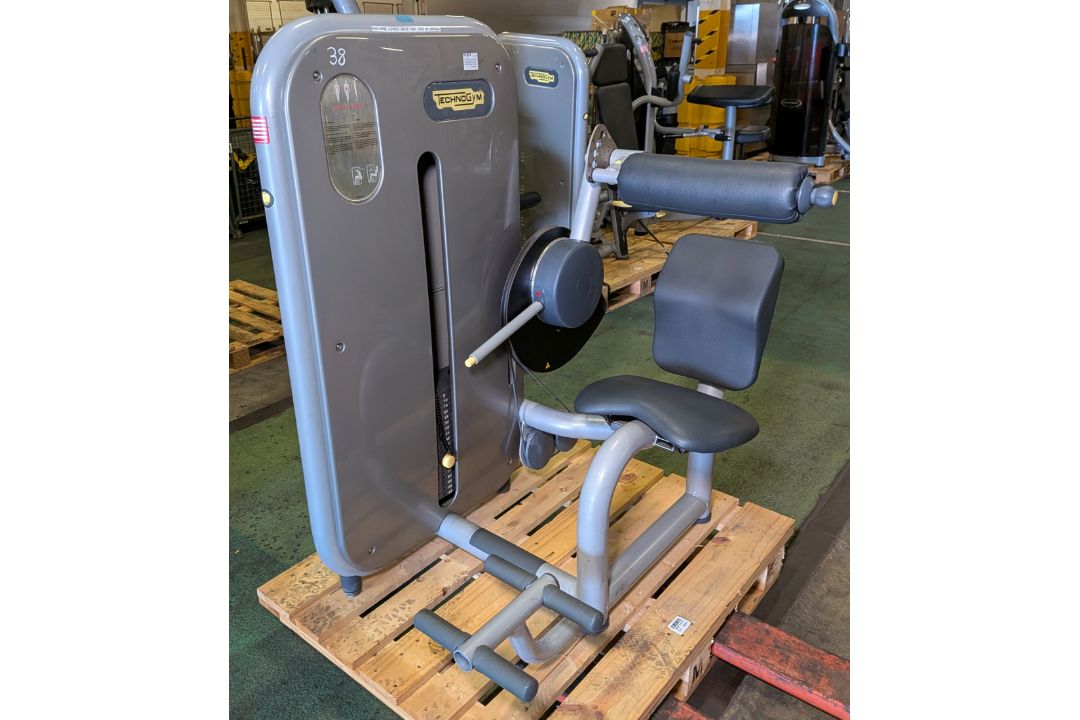 TechnoGym Excite lower back weights exercise machine - weights stack: 5kg to 95kg - Image 2 of 8