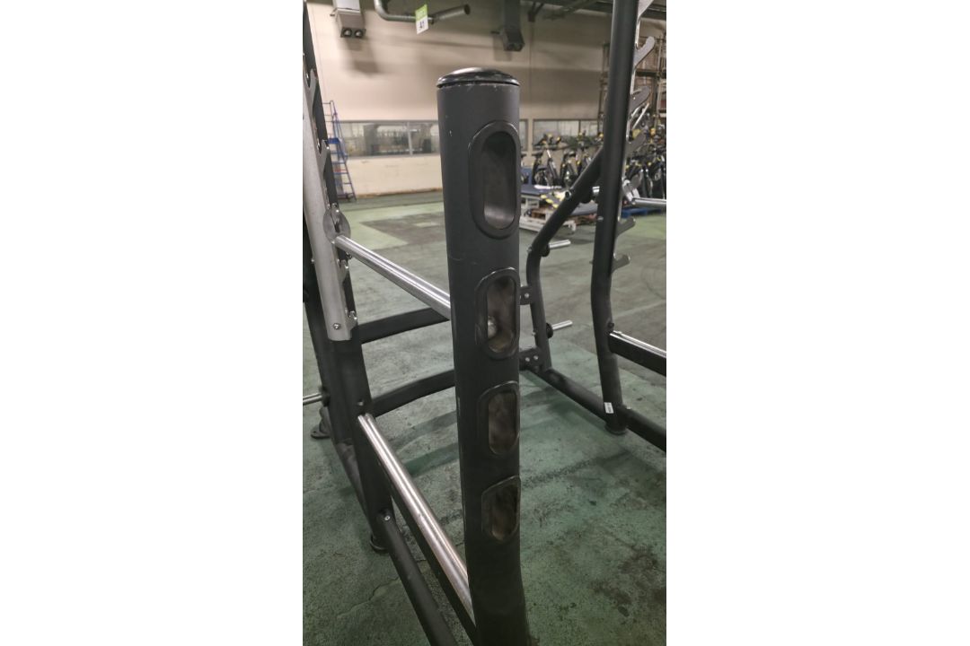 Matrix half rack/squat rack - W 1600 x D 1850 x H 2230mm - Image 8 of 10