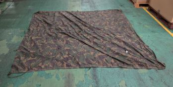 Various types of ex-military hardware and accessories - 137kg – may require repair / be incomplete