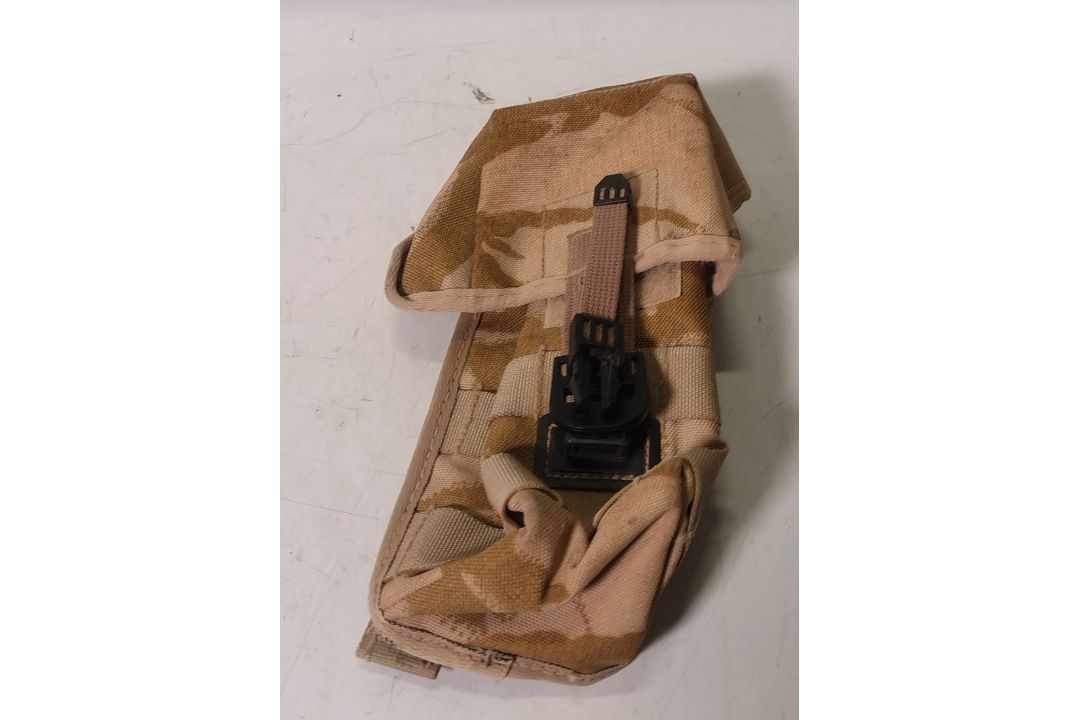 Various types of ex-military desert accessories - 156kg – may require repair / be incomplete - Image 12 of 17