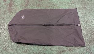 40x Mixed suit storage bags