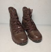 100x pairs of Grade 2 Various combat boots - may include Magnum, YDS, Haix - mixed sizes