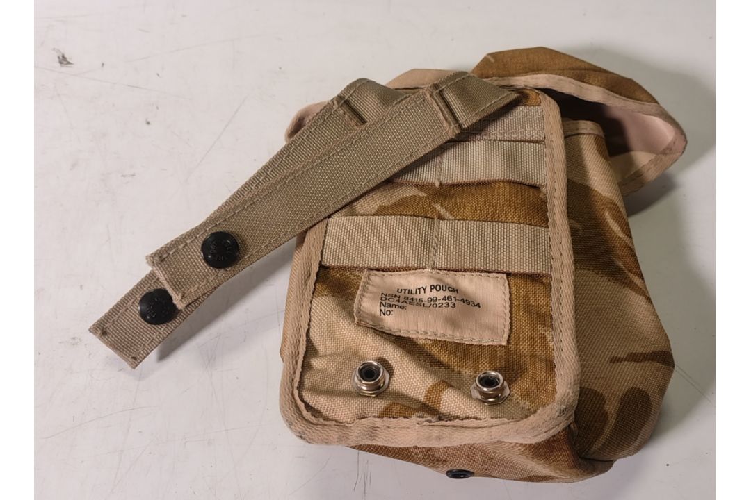 Various types of ex-military desert accessories - 156kg – may require repair / be incomplete - Image 9 of 17