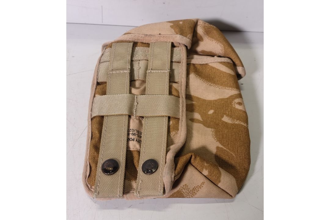 Various types of ex-military desert accessories - 156kg – may require repair / be incomplete - Image 3 of 17