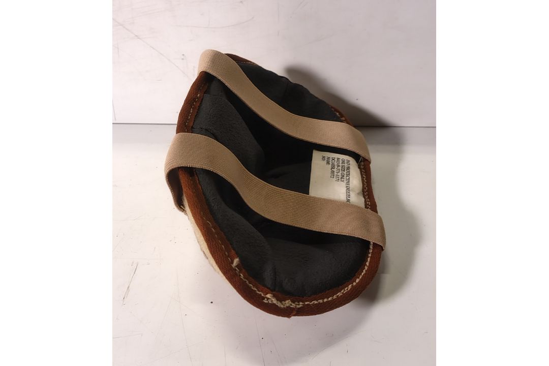 Various types of ex-military desert accessories - 156kg – may require repair / be incomplete - Image 7 of 17