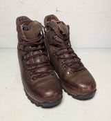 100x pairs of Grade 2 Various combat boots - may include Magnum, YDS, Haix - mixed sizes