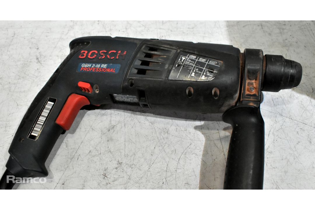 6x electric corded drills with 3x cases - 5x Bosch and 1x Makita - see description - Image 4 of 31