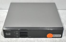 57x Cisco 867VAE-K9 Integrated Services routers with power and connector cables