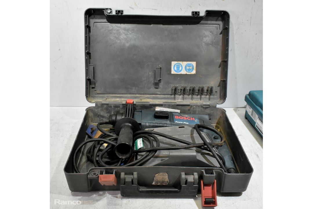 6x electric corded drills with 3x cases - 5x Bosch and 1x Makita - see description - Image 21 of 31