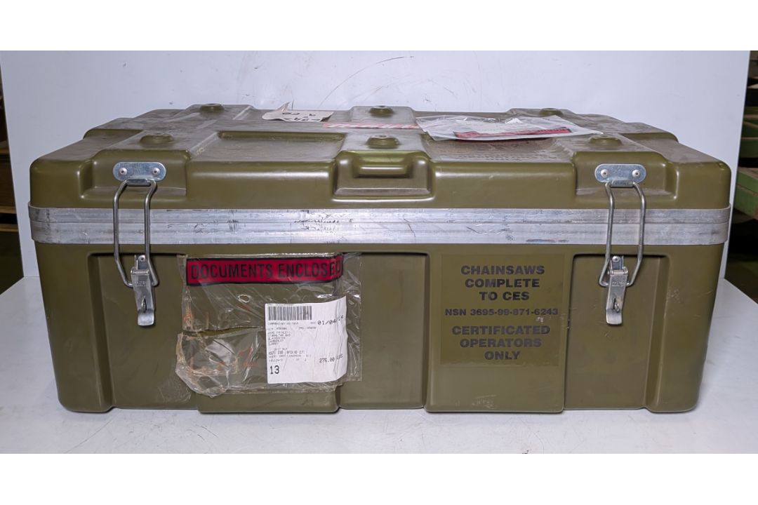 Makita DCS5000 Professional 50cc petrol chainsaw in carry case - BARE UNIT ONLY - Image 8 of 8