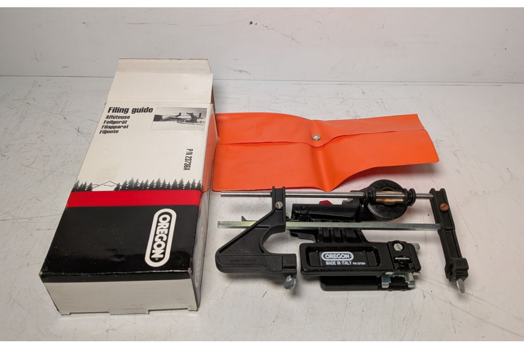 Makita DCS5000 Professional 50cc petrol chainsaw in carry case - BARE UNIT ONLY - Image 7 of 11