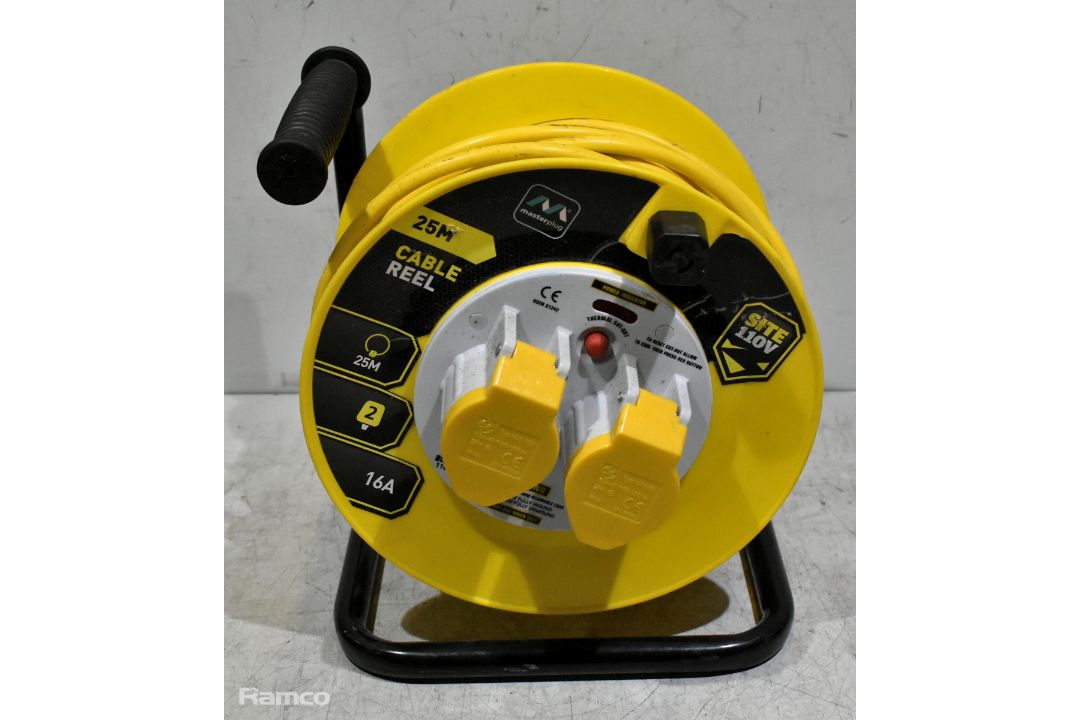 2x 110V 25m extension cable reels - Image 2 of 4