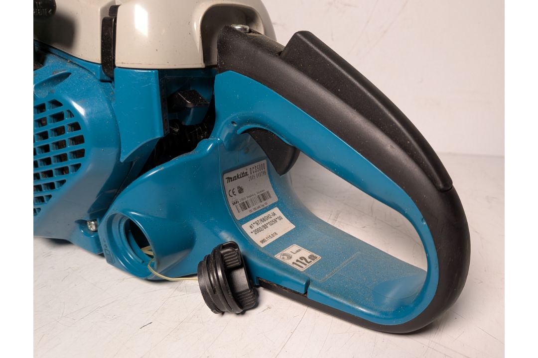 Makita DCS5000 Professional 50cc petrol chainsaw in carry case - BARE UNIT ONLY - Image 4 of 10