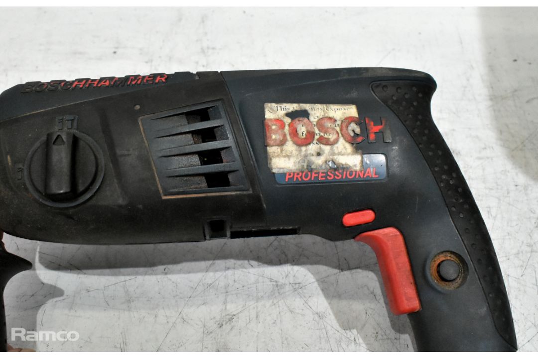 6x electric corded drills with 3x cases - 5x Bosch and 1x Makita - see description - Image 3 of 31