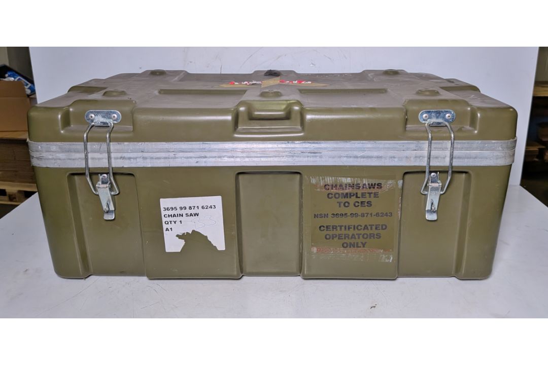 Makita DCS5000 Professional 50cc petrol chainsaw in carry case - BARE UNIT ONLY - Image 12 of 12