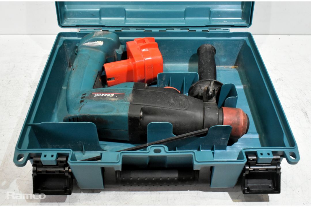 6x electric corded drills with 3x cases - 5x Bosch and 1x Makita - see description - Image 27 of 31