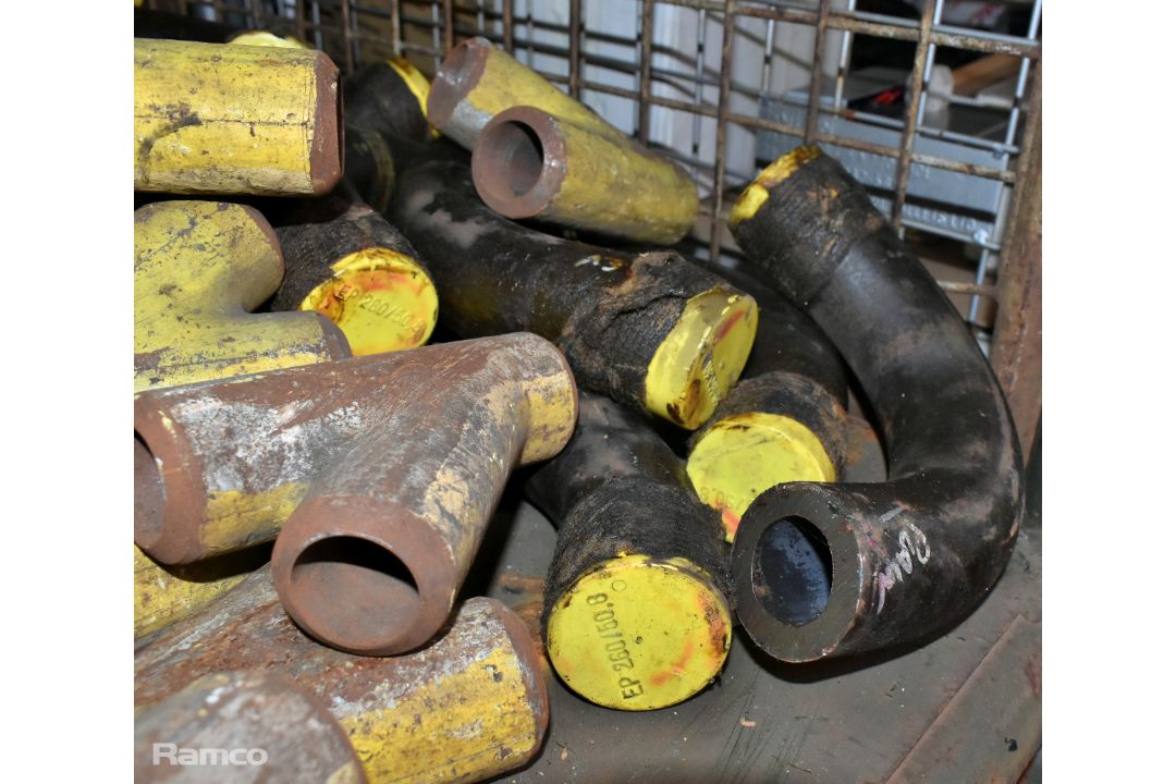 Workshop spares and consumables - nuts, Y pipe, pipe elbows and metal off cuts - approx 220kg - Image 7 of 8