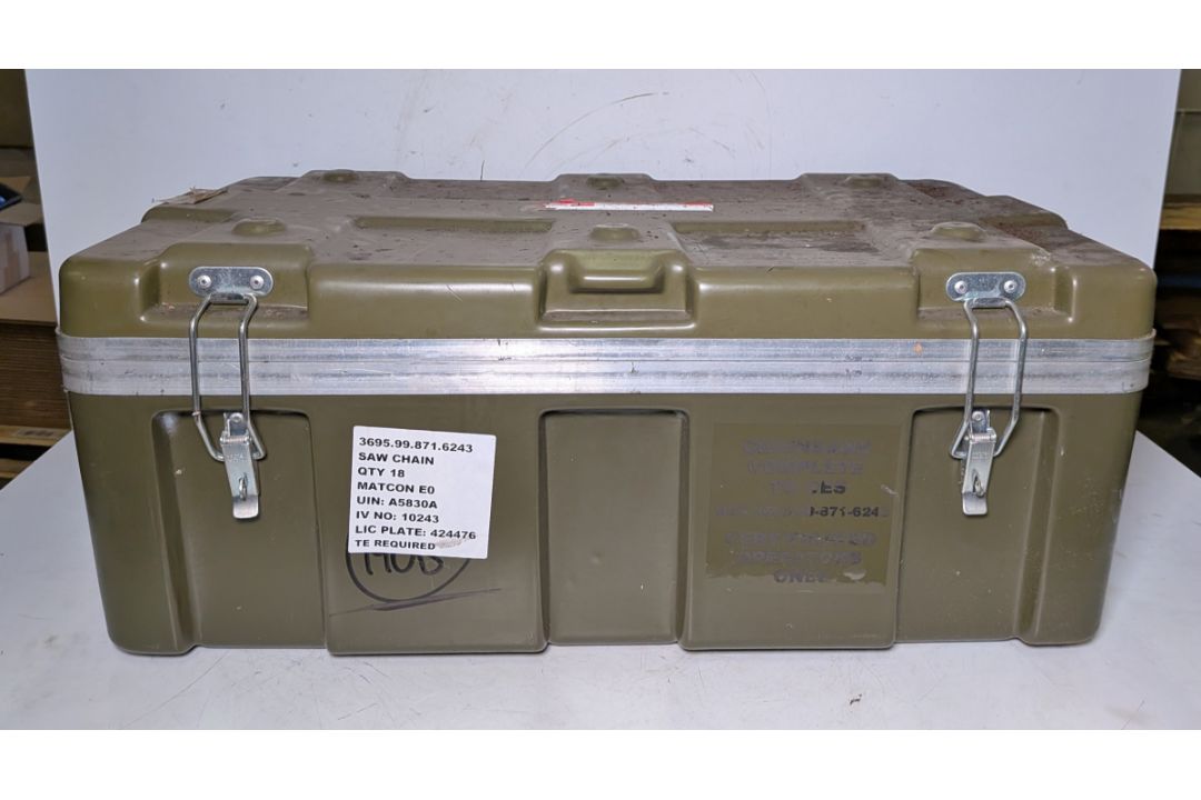 Makita DCS5000 Professional 50cc petrol chainsaw in carry case - BARE UNIT ONLY - Image 11 of 11