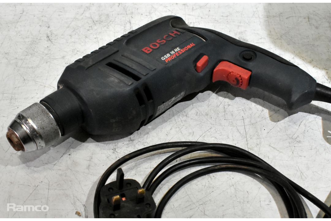 6x electric corded drills with 3x cases - 5x Bosch and 1x Makita - see description - Image 10 of 31