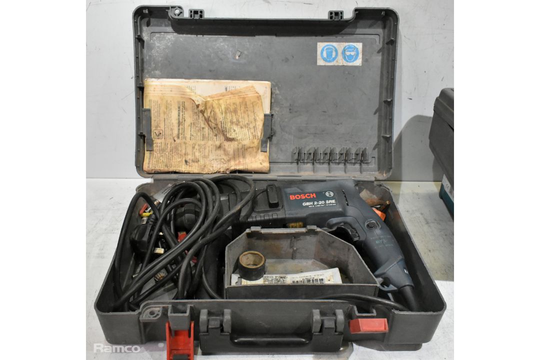 6x electric corded drills with 3x cases - 5x Bosch and 1x Makita - see description - Image 13 of 31