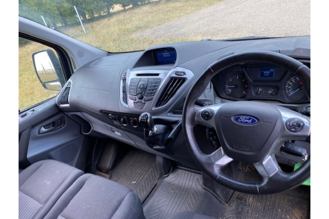 Ford Transit Custom 270 Trend – EJ66 UGG – 2016 – 92233 miles – blue - NO RESERVE - Image 9 of 33