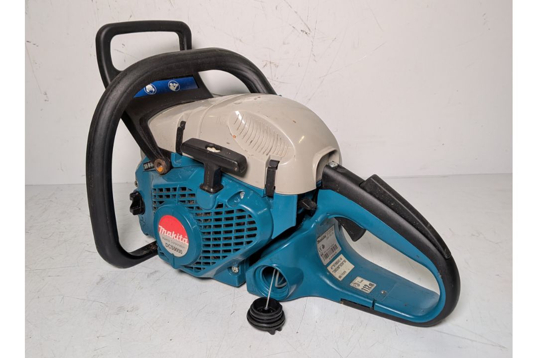 Makita DCS5000 Professional 50cc petrol chainsaw in carry case - BARE UNIT ONLY - Image 1 of 12