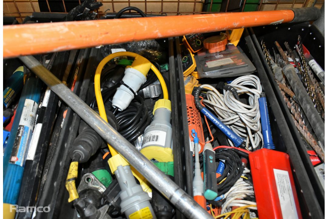 Workshop tools and accessories - drill bits, saws, torches, hammers, crowbars and electrical plugs - Image 3 of 6
