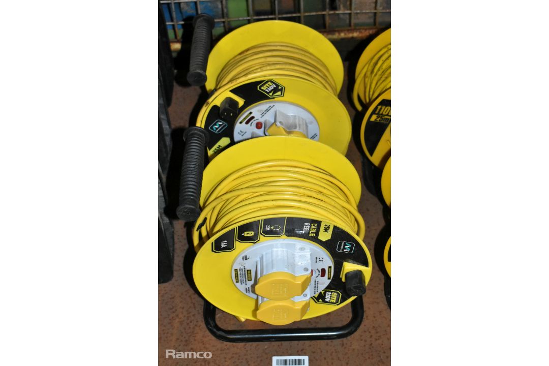 2x 110V 25m extension cable reels - Image 1 of 4