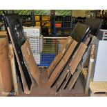 6x TV's of mixed makes, sizes and specs - SPARES OR REPAIRS (information provided by the client)