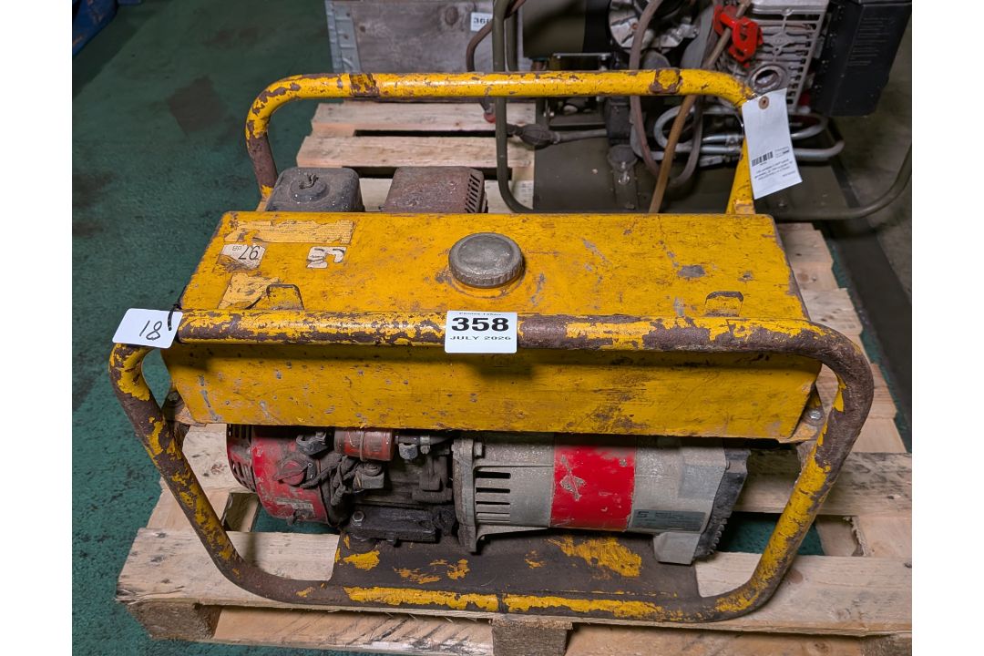 Hilti portable 5.5HP petrol generator - 2x 16A outputs - W 600 x D 410 x H 470mm - Image 7 of 8