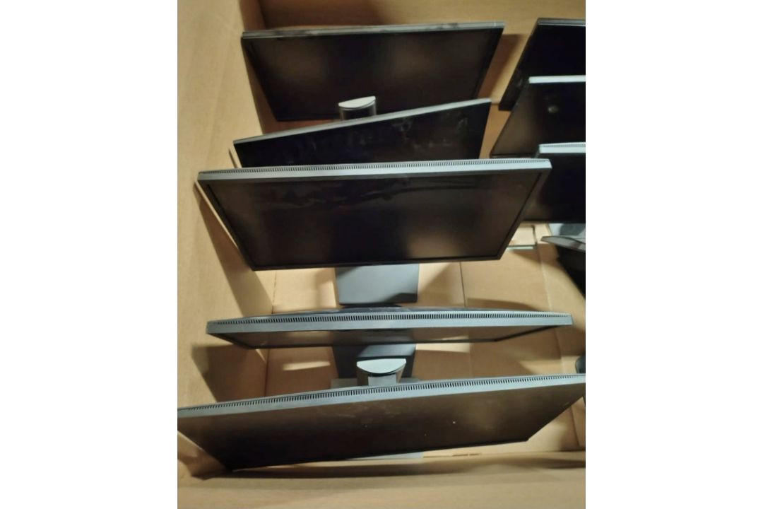 3x pallet sized boxes of computer monitors of mixed makes, sizes - approx. 20 per box - Image 3 of 23