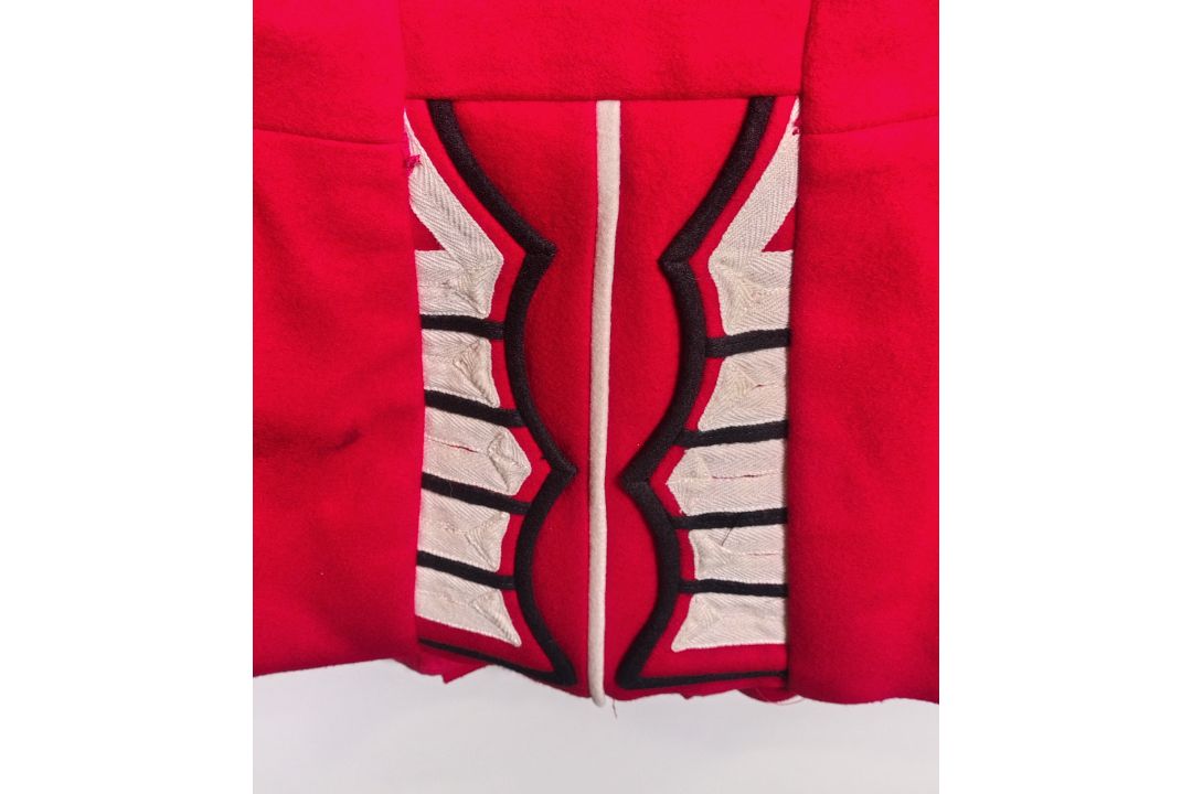 15x Men's footguards grenadier guards red tunic - mixed sizes - in need of repair - Image 10 of 11