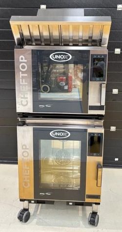 Unox Cheftop Mind Maps 5 grid with Cheftop Mind Maps 7 grid combi ovens with condenser hood - 2023