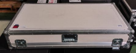 Empty white Santosom flight case - W 1210 x D 620 x H 225mm