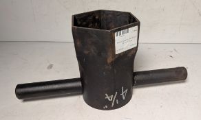 Hub nut wrench - W 370 x D 130 x H 170mm