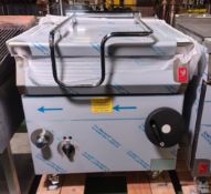 Falcon F900 bratt pan - L 830 x W 1000 x H 960mm