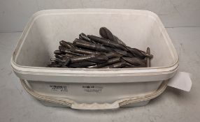 72x mixed imperial tapered drill bits, 8x tapered end mill bits, 11x reamers - 91 pieces