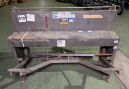 Waltons UTG/50/16 sheet metal guillotine - Serial No: 4248 - Year: 2001 - W 1500 x D 800 x H 1160mm