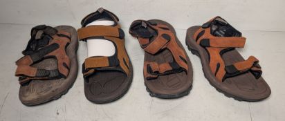 80x Unpaired sandles - mixed sizes