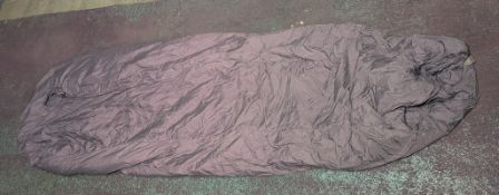 30x Medium weight sleeping bags - various types - may include arctic
