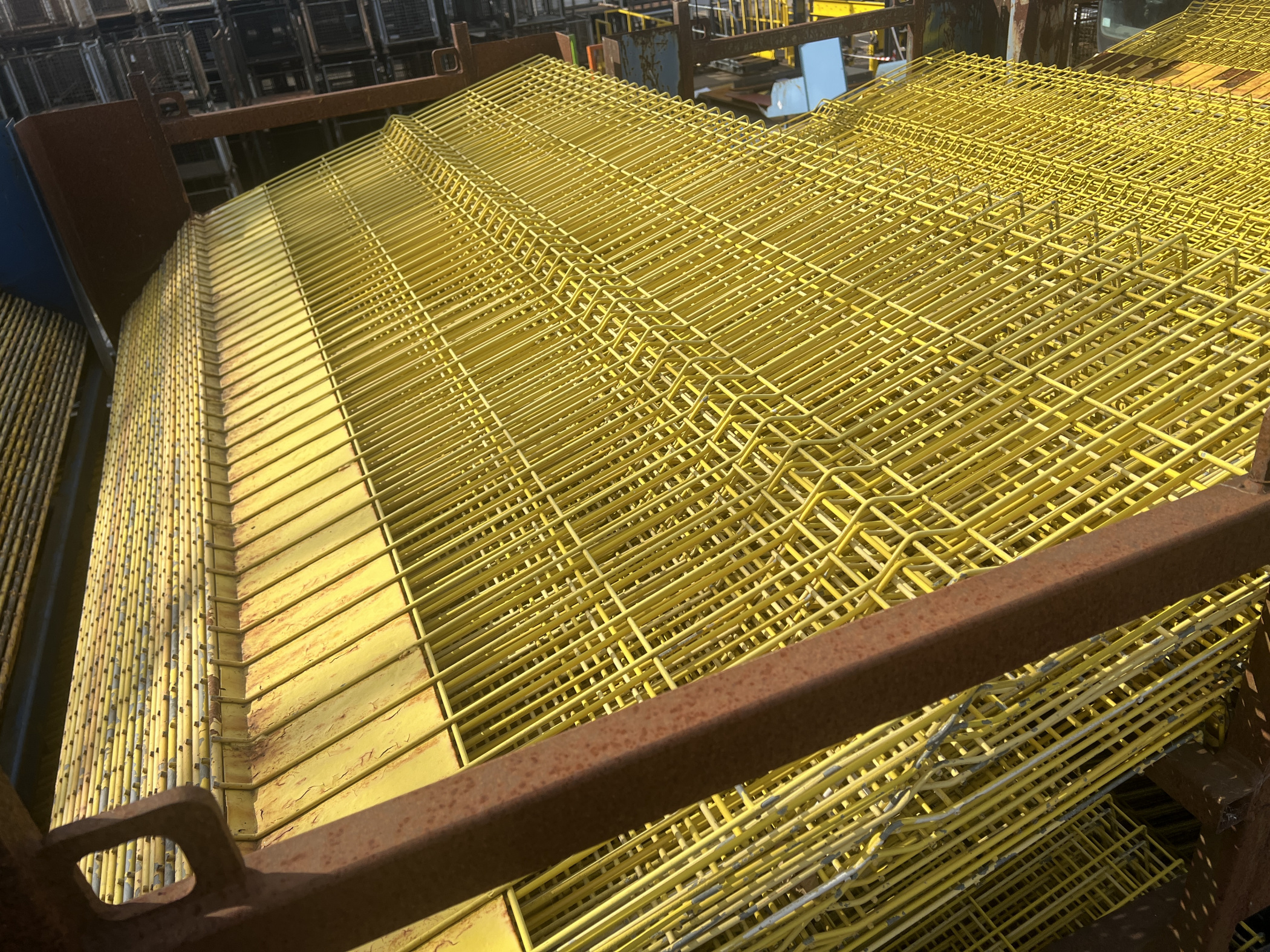86x J Safe barriers – barrier dimensions: L 2610 x W 125 x H 1130mm